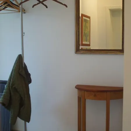 Das Gelbe Haus 1 *